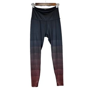 Beyond Yoga Ombre Black to Burgundy Leggings